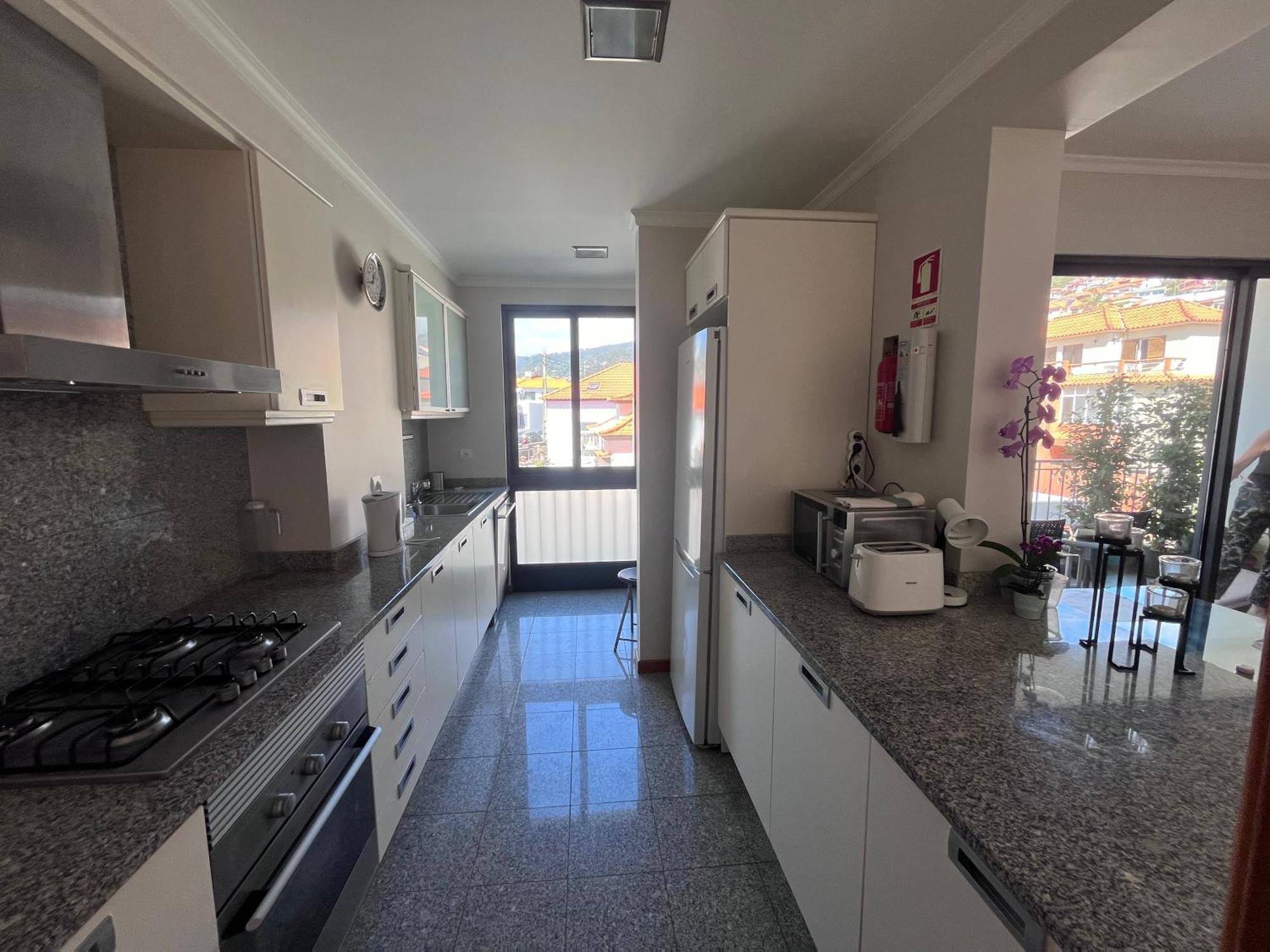 Apartment Machico Near The Beach Екстериор снимка